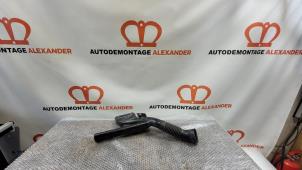 Gebruikte Luchtfilterhuis Opel Corsa D 1.2 16V Prijs op aanvraag aangeboden door Alexander Autodemontage