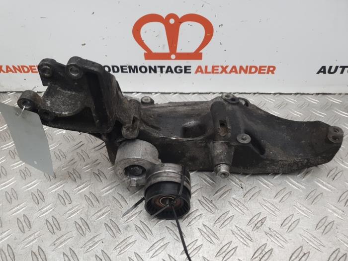 Gebruikte Spanrol Multiriem Renault Laguna II Grandtour (KG) 1.9 dCi 120 Prijs op aanvraag aangeboden door Alexander Autodemontage
