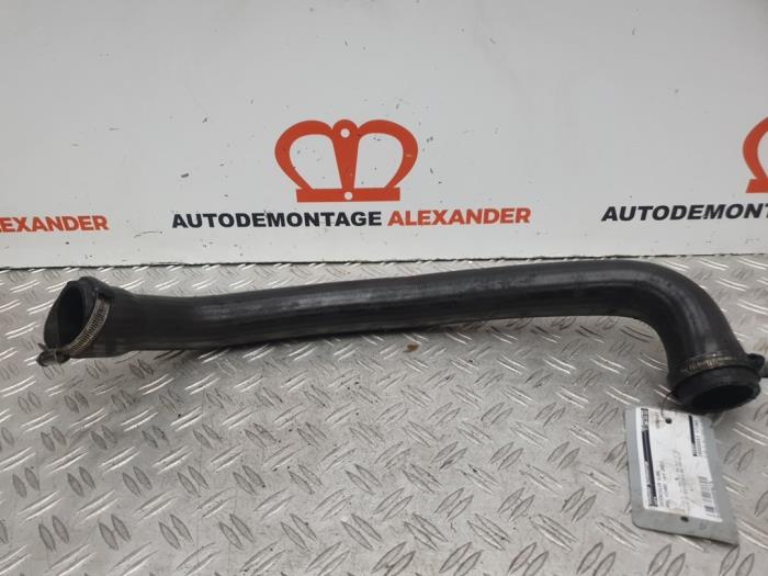 Gebruikte Intercooler Slang Opel Vivaro 1.9 DI Prijs op aanvraag aangeboden door Alexander Autodemontage