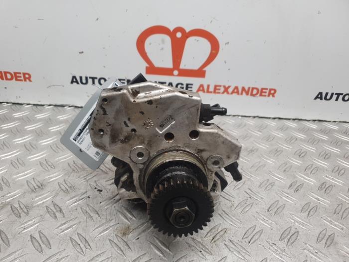 Gebruikte Brandstofpomp Mechanisch Renault Trafic New (FL) 2.5 dCi 16V 115 FAP Prijs € 99,99 Margeregeling aangeboden door Alexander Autodemontage