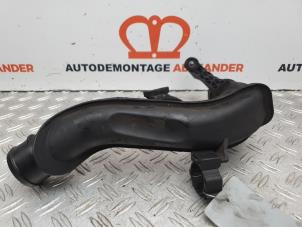 Gebruikte Intercooler Buis Volkswagen Passat (3C2) 2.0 TDI 16V 140 Prijs op aanvraag aangeboden door Alexander Autodemontage