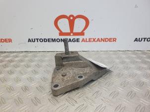 Gebruikte Versnellingsbak Steun Ford Mondeo IV 1.8 TDCi 100 16V Prijs op aanvraag aangeboden door Alexander Autodemontage