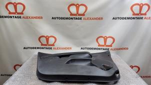 Gebruikte Deurbekleding 4Deurs links-voor Renault Clio IV (5R) 0.9 Energy TCE 90 12V Prijs € 45,00 Margeregeling aangeboden door Alexander Autodemontage