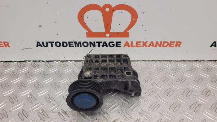 Gebruikte Dynamosteun boven Audi A4 (B8) 1.8 TFSI 16V Prijs op aanvraag aangeboden door Alexander Autodemontage