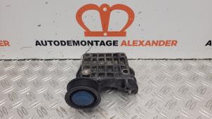 Gebruikte Dynamosteun boven Audi A4 (B8) 1.8 TFSI 16V Prijs op aanvraag aangeboden door Alexander Autodemontage