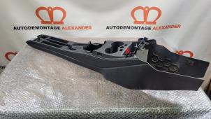 Gebruikte Middenconsoles Volkswagen Polo V (6R) 1.2 12V BlueMotion Technology Prijs op aanvraag aangeboden door Alexander Autodemontage