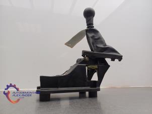 Gebruikte Versnellingspook Citroen C3 (SC) 1.2 12V Vti Prijs € 30,00 Margeregeling aangeboden door Alexander Autodemontage