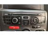Radio CD Speler van een Citroen C4 Berline (NC), 2009 1.6 e-HDI, Hatchback, 4Dr, Diesel, 1.560cc, 82kW (111pk), FWD, DV6C; 9HR, 2009-11 / 2015-03, NC9HR 2011