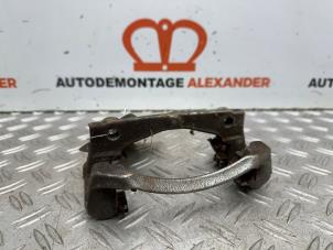 Gebruikte Remzadel rechts-voor Peugeot 108 1.0 12V Prijs op aanvraag aangeboden door Alexander Autodemontage