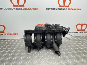 Gebruikte Inlaatspruitstuk Kia Rio III (UB) 1.2 CVVT 16V Prijs op aanvraag aangeboden door Alexander Autodemontage