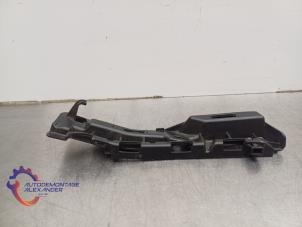 Gebruikte Bumpersteun links-achter Peugeot 108 1.0 12V Prijs € 20,00 Margeregeling aangeboden door Alexander Autodemontage