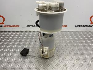 Gebruikte Brandstofpomp Elektrisch Peugeot 108 1.0 12V Prijs € 19,99 Margeregeling aangeboden door Alexander Autodemontage