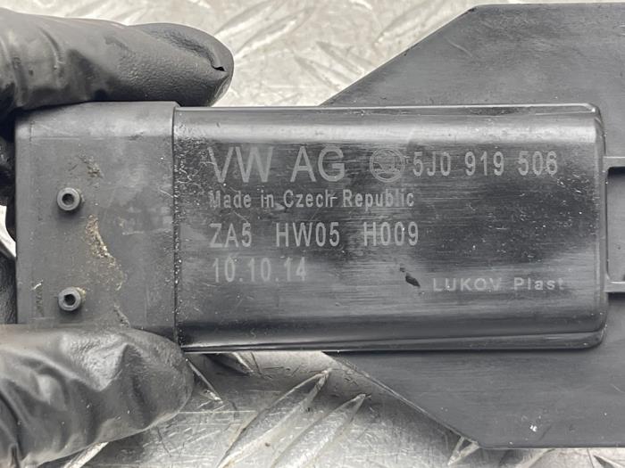 Computer Koeling van een Volkswagen Polo V (6R) 1.4 TDI 12V 75 2015