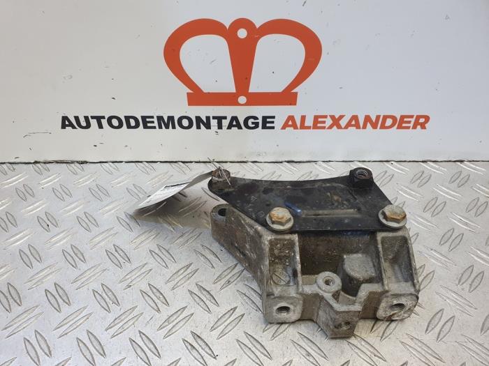 Gebruikte Versnellingsbak Steun Audi A3 (8P1) 1.6 Prijs op aanvraag aangeboden door Alexander Autodemontage