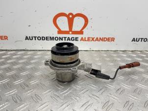 Gebruikte Waterpomp Volkswagen Golf VII Variant (AUVV) 1.6 TDI BMT 16V Prijs op aanvraag aangeboden door Alexander Autodemontage