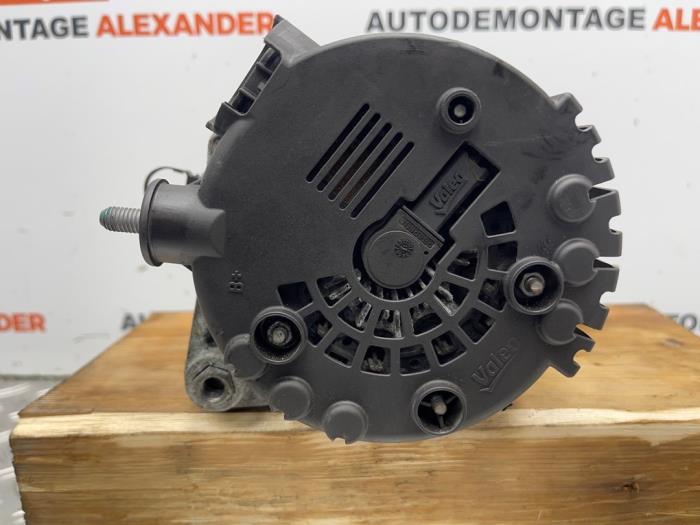 Dynamo van een Kia Rio III (UB) 1.1 CRDi VGT 12V 2012