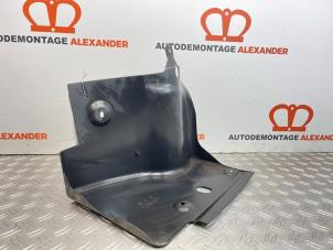 Gebruikte Beschermplaat bodem Opel Astra H GTC (L08) 2.0 16V Turbo OPC Prijs op aanvraag aangeboden door Alexander Autodemontage