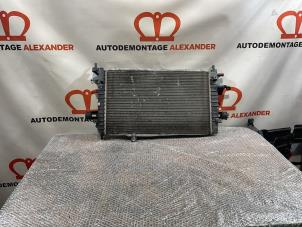 Gebruikte Radiateur Opel Astra H GTC (L08) 2.0 16V Turbo OPC Prijs € 59,99 Margeregeling aangeboden door Alexander Autodemontage