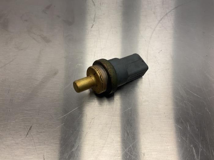 Radiateurtemperatuur sensor van een Audi A3 Cabriolet (8P7) 2.0 TDI 16V 2008