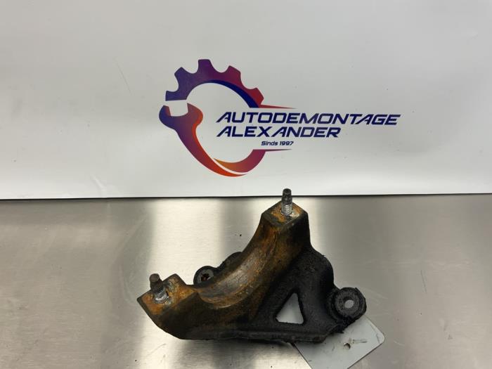 Gebruikte Motorrubber Ford Transit Connect 1.8 TDCi 90 DPF Prijs op aanvraag aangeboden door Alexander Autodemontage