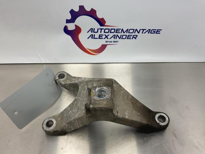 Gebruikte Versnellingsbak Steun Ford Focus 2 Wagon 1.8 TDCi 16V Prijs € 25,00 Margeregeling aangeboden door Alexander Autodemontage