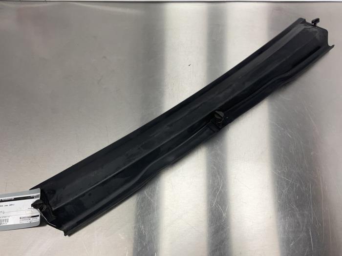 Diversen van een BMW 3 serie (E46/2) 318 Ci 16V 2001