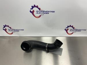 Gebruikte Aanzuigslang Lucht Peugeot 3008 I (0U/HU) 1.6 16V THP 155 Prijs € 40,00 Margeregeling aangeboden door Alexander Autodemontage