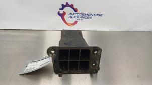 Gebruikte Bumperbalk voor Peugeot 3008 I (0U/HU) 1.6 16V THP 155 Prijs op aanvraag aangeboden door Alexander Autodemontage