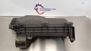 Gebruikte Luchtfilterhuis Peugeot 3008 I (0U/HU) 1.6 16V THP 155 Prijs op aanvraag aangeboden door Alexander Autodemontage