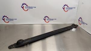 Gebruikte Bumperbalk voor Peugeot 3008 I (0U/HU) 1.6 16V THP 155 Prijs op aanvraag aangeboden door Alexander Autodemontage