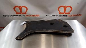 Gebruikte Bodem beschermplaat Audi A4 Avant (B8) 2.0 TDI 16V Prijs op aanvraag aangeboden door Alexander Autodemontage