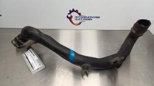 Gebruikte Intercooler Buis Volkswagen Caddy III (2KA,2KH,2CA,2CH) 1.9 TDI Prijs € 50,00 Margeregeling aangeboden door Alexander Autodemontage
