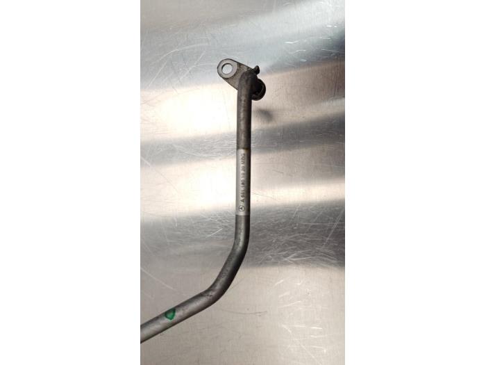 Oliedruk Leiding van een Mercedes-Benz C (W205) C-220 2.2 CDI BlueTEC, C-220 d 16V 2016