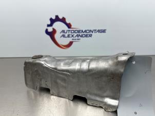 Gebruikte Hitteschild uitlaat Mercedes C (W205) C-220 2.2 CDI BlueTEC, C-220 d 16V Prijs op aanvraag aangeboden door Alexander Autodemontage