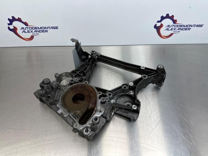 Dynamosteun onder van een Mercedes-Benz C (W205) C-220 2.2 CDI BlueTEC, C-220 d 16V 2016