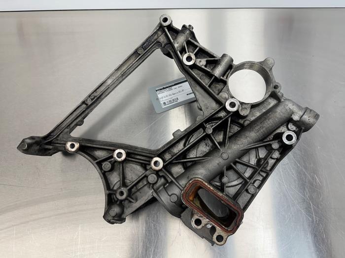 Dynamosteun onder van een Mercedes-Benz C (W205) C-220 2.2 CDI BlueTEC, C-220 d 16V 2016