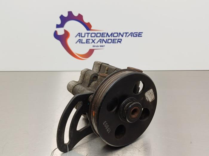 Gebruikte Pomp Servo Chevrolet Spark (M300) 1.0 16V Prijs € 37,50 Inclusief btw aangeboden door Alexander Autodemontage