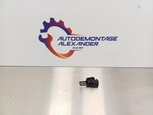 Gebruikte Temperatuursensor Motor Mercedes C (W202) 1.8 C-180 16V Prijs op aanvraag aangeboden door Alexander Autodemontage