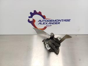 Gebruikte Slotmechaniek Motorkap Ford Ka II 1.2 Prijs op aanvraag aangeboden door Alexander Autodemontage