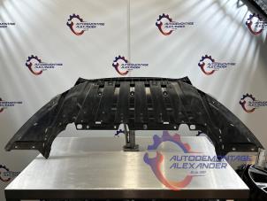 Gebruikte Beschermplaat bodem Ford Focus 3 Wagon 1.5 TDCi Prijs € 80,00 Margeregeling aangeboden door Alexander Autodemontage