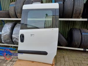 Gebruikte Schuifdeur links Fiat Doblo Cargo (263) 1.3 MJ 16V DPF Euro 5 Prijs € 250,00 Margeregeling aangeboden door Alexander Autodemontage