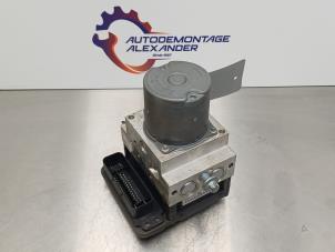 Gebruikte ABS Pomp Mercedes E (W211) 2.2 E-200 CDI 16V Prijs € 300,00 Margeregeling aangeboden door Alexander Autodemontage