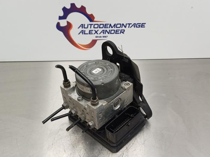 Gebruikte ABS Pomp Skoda Octavia Combi (5EAC) 1.6 TDI Greenline 16V Prijs € 150,00 Margeregeling aangeboden door Alexander Autodemontage