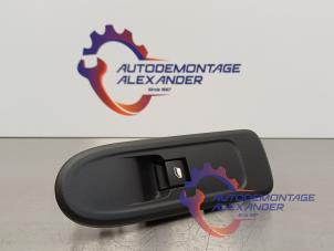 Gebruikte Raam schakelaar elektrisch Citroen C3 (SC) 1.2 12V Vti Prijs op aanvraag aangeboden door Alexander Autodemontage