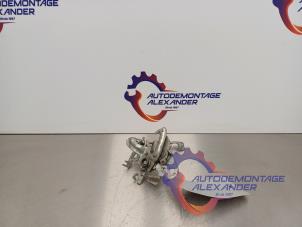 Gebruikte Motorkap Slotmechaniek Peugeot 108 1.0 12V Prijs op aanvraag aangeboden door Alexander Autodemontage