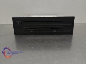 Gebruikte Radio module Volkswagen Golf VII Variant (AUVV) 1.6 TDI BMT 16V Prijs € 625,00 Margeregeling aangeboden door Alexander Autodemontage