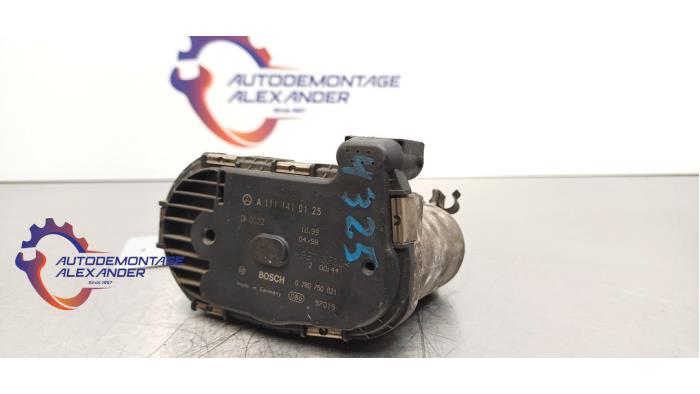 Gebruikte Gasklephuis Mercedes CLK (C208) 2.0 200 16V Prijs € 48,99 Margeregeling aangeboden door Alexander Autodemontage