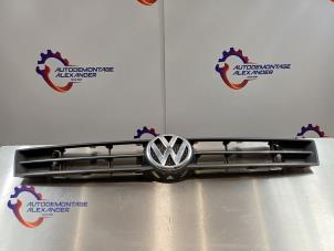 Gebruikte Grille Volkswagen Polo V (6R) 1.2 TDI 12V BlueMotion Prijs € 140,00 Margeregeling aangeboden door Alexander Autodemontage