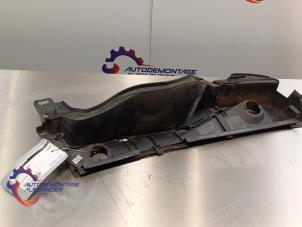 Gebruikte Paravent Toyota Yaris II (P9) 1.0 12V VVT-i Prijs op aanvraag aangeboden door Alexander Autodemontage