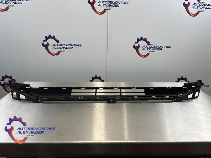 Grille van een Hyundai i20 (GBB) 1.2i 16V 2020